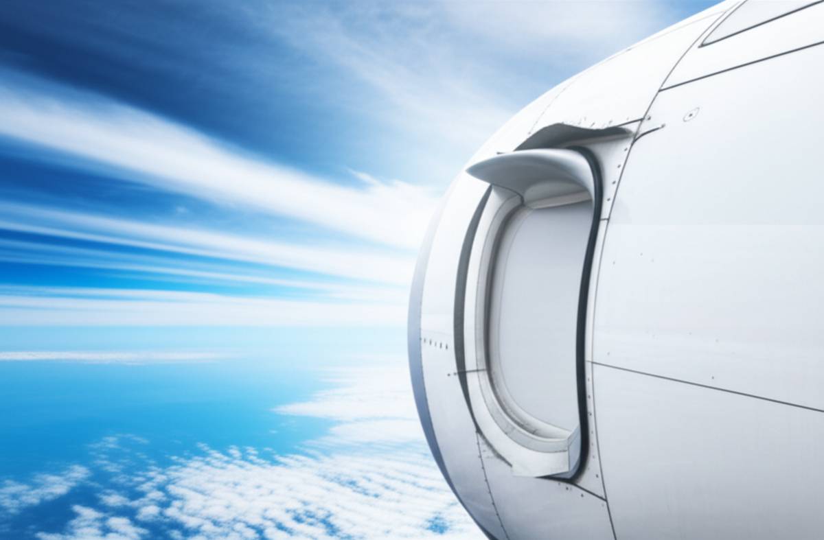 گردشگری | هواپیما آیا درهای هواپیما حین پرواز باز می شوند؟ | حقیقت را بدانید