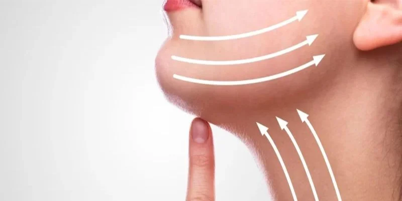 مزوتراپی | هایفوتراپی شل شدن پوست بعد از ساکشن غبغب